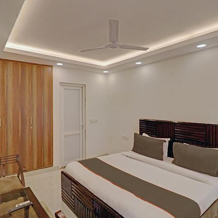 Collection O Spot Light Near Tughlakabad Station Metro Station Hotel Indraprastha Buitenkant foto