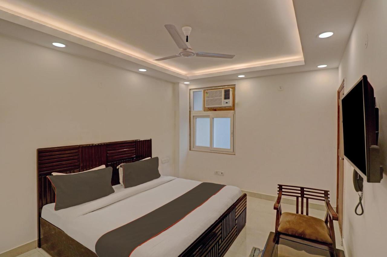 Collection O Spot Light Near Tughlakabad Station Metro Station Hotel Indraprastha Buitenkant foto