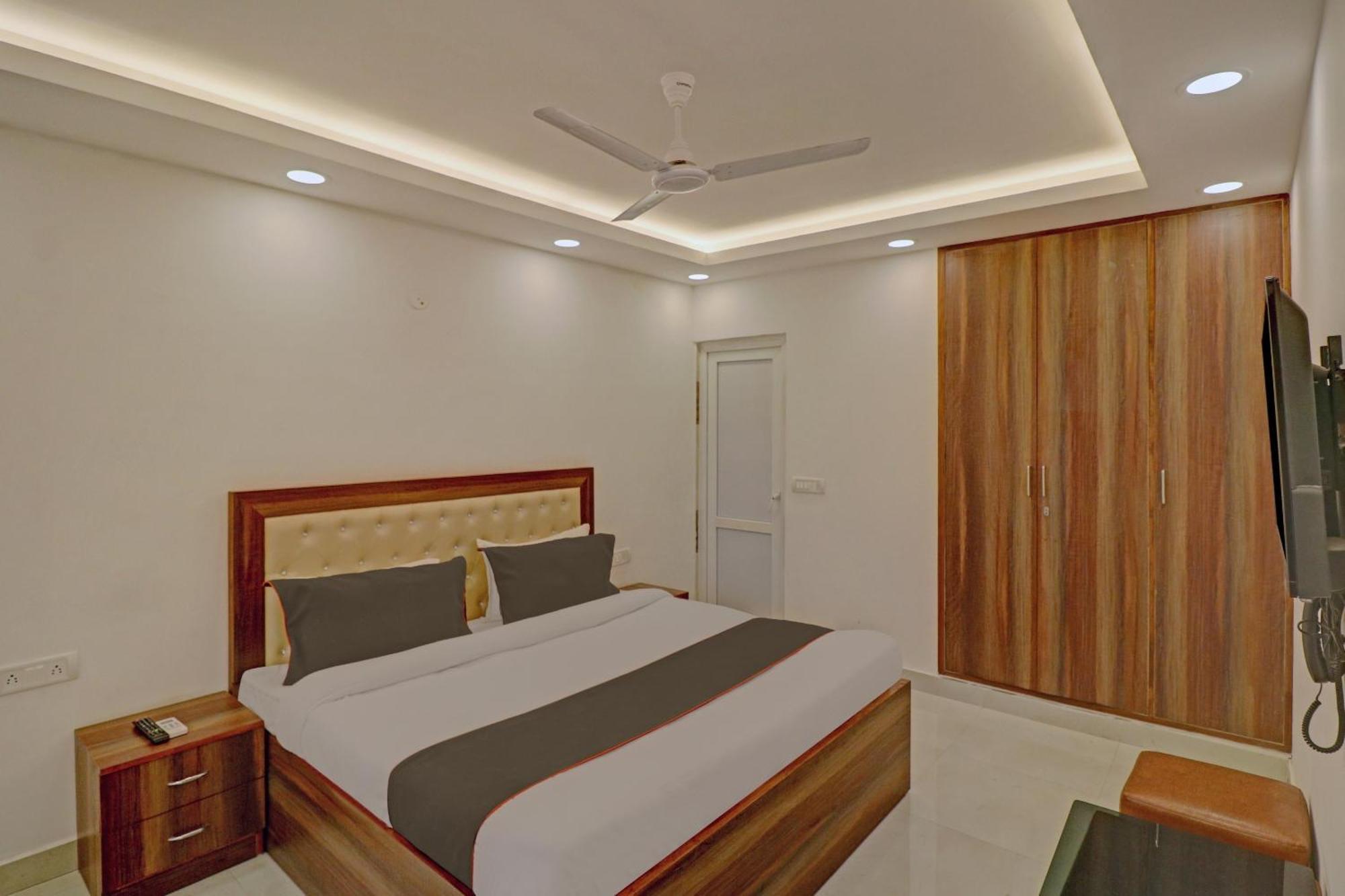 Collection O Spot Light Near Tughlakabad Station Metro Station Hotel Indraprastha Buitenkant foto